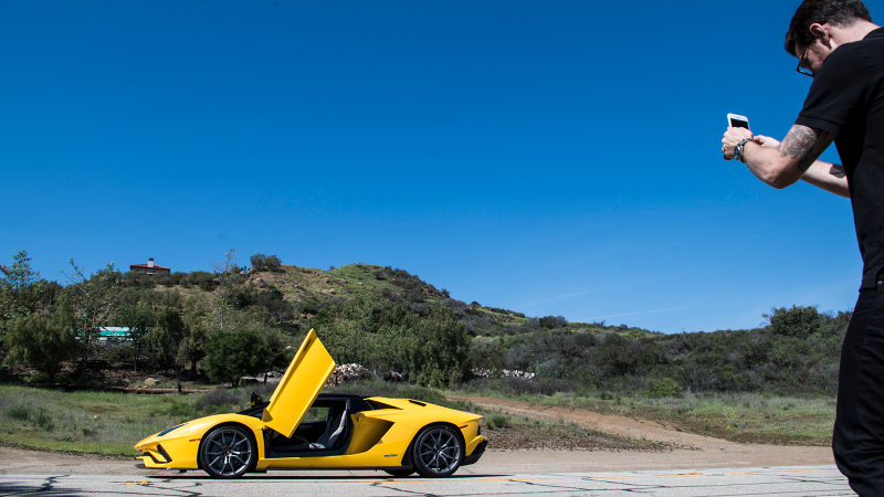 Illustration for article titled The $460,000 740 HP Lamborghini Aventador S Is Barely A Car